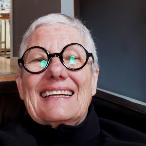 Meet your Posher, Lindsay